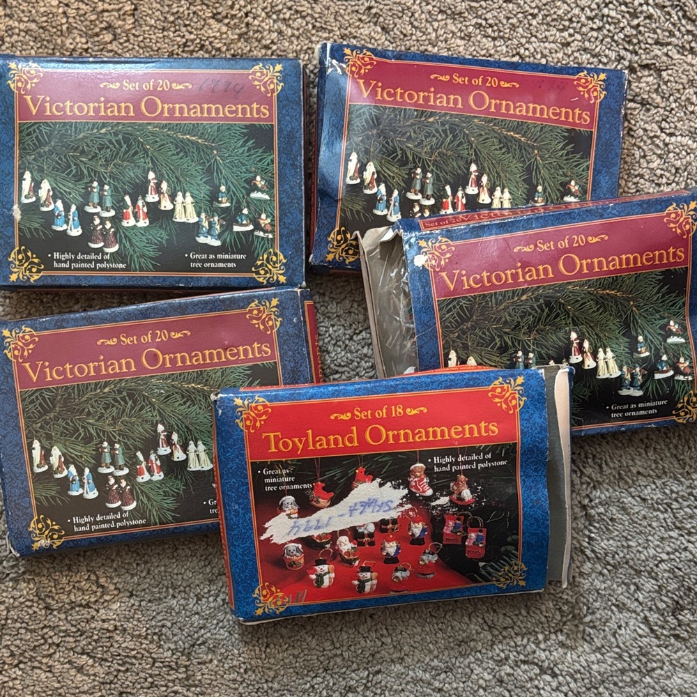Victorian Ornaments Sets - 5total